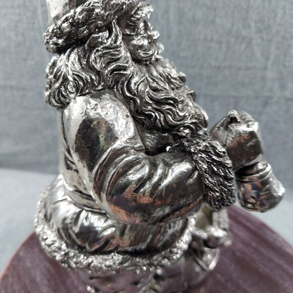 Detailed Silver Santa Claus Collectible Sculpture With Intricate Gift Basket - Picture 9 of 13
